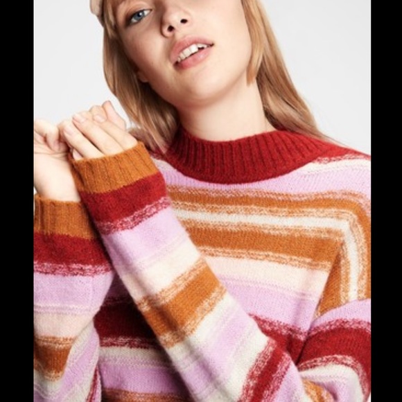 GAP Sweater - Picture 3 of 3